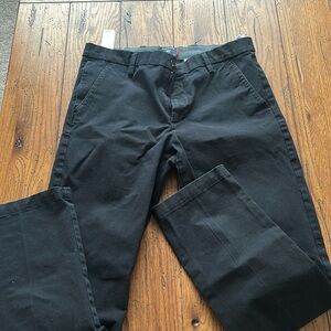 32x32 men’s black Docker pants